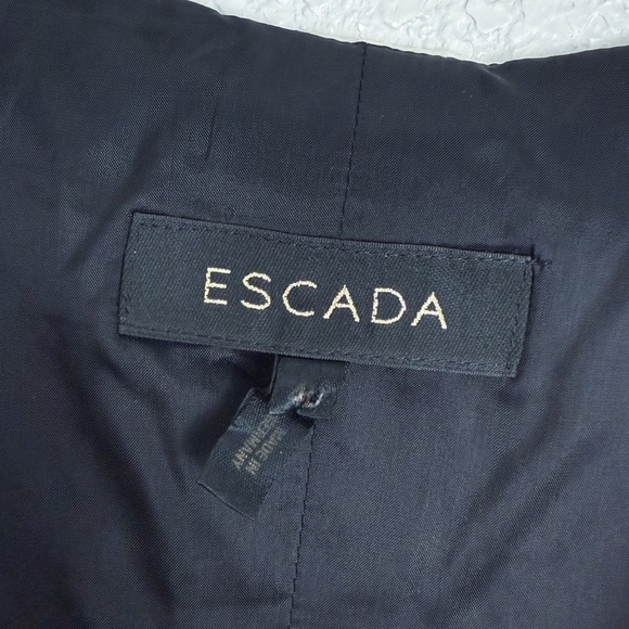 Escada Vintage Black Cocktail Dress w/ White Ruffle Collar 40 - Designer, V-Neck - Picture 12 of 16